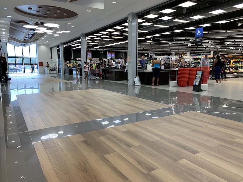 Projet Carrefour Contact / Market — photo 3 par MATAGLO Guadeloupe